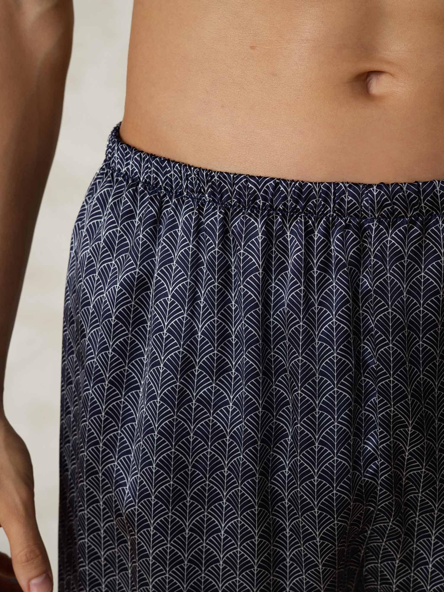 Pure Silk Ginkgo Marine Imprimé Taille Élastique Short De Nuit - Image 7