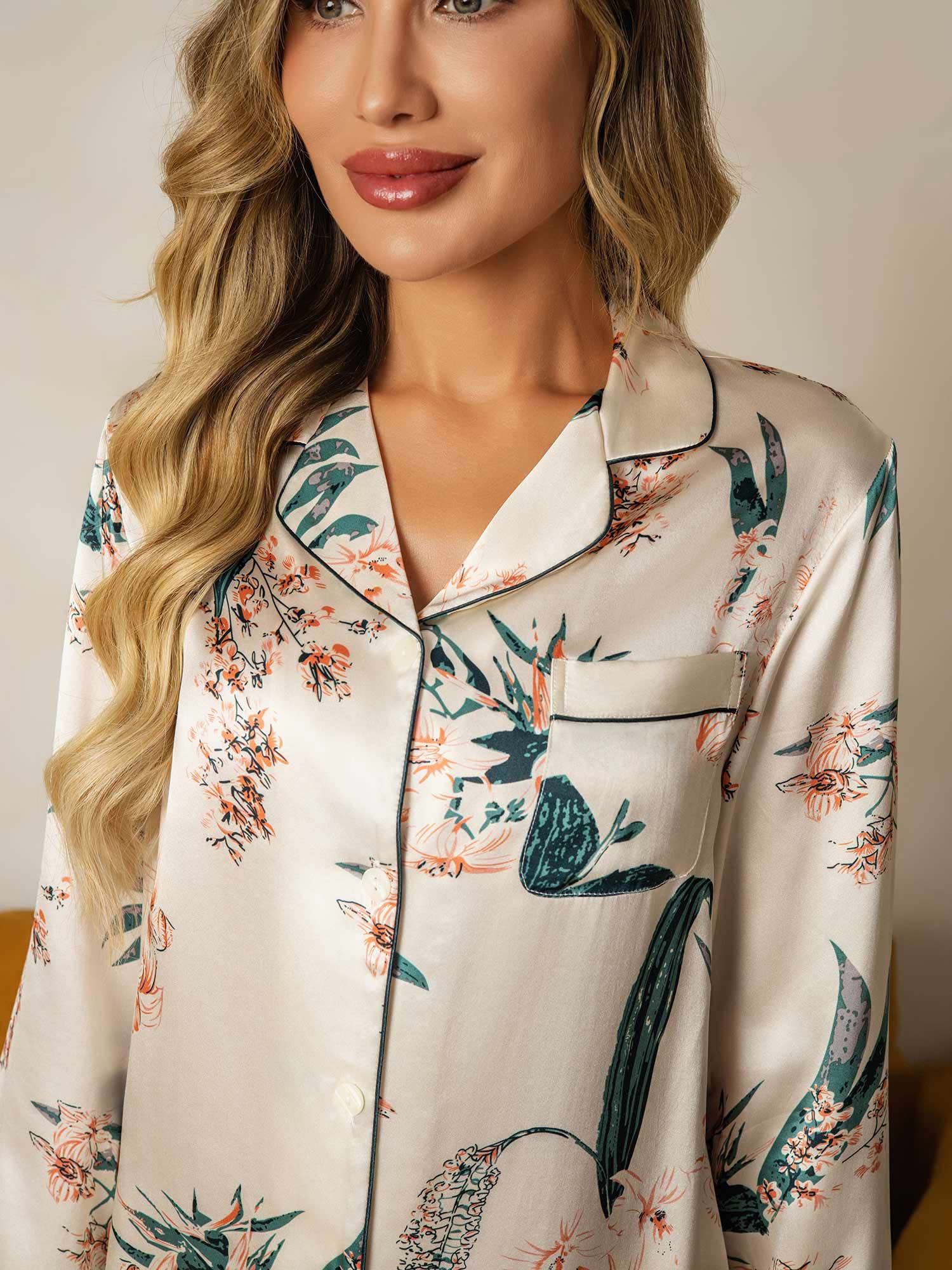 Ensemble De Pyjama Pour Femme En Pure Soie À Imprimé Botanique À Manches Longues Avec Pantalon - Image 3