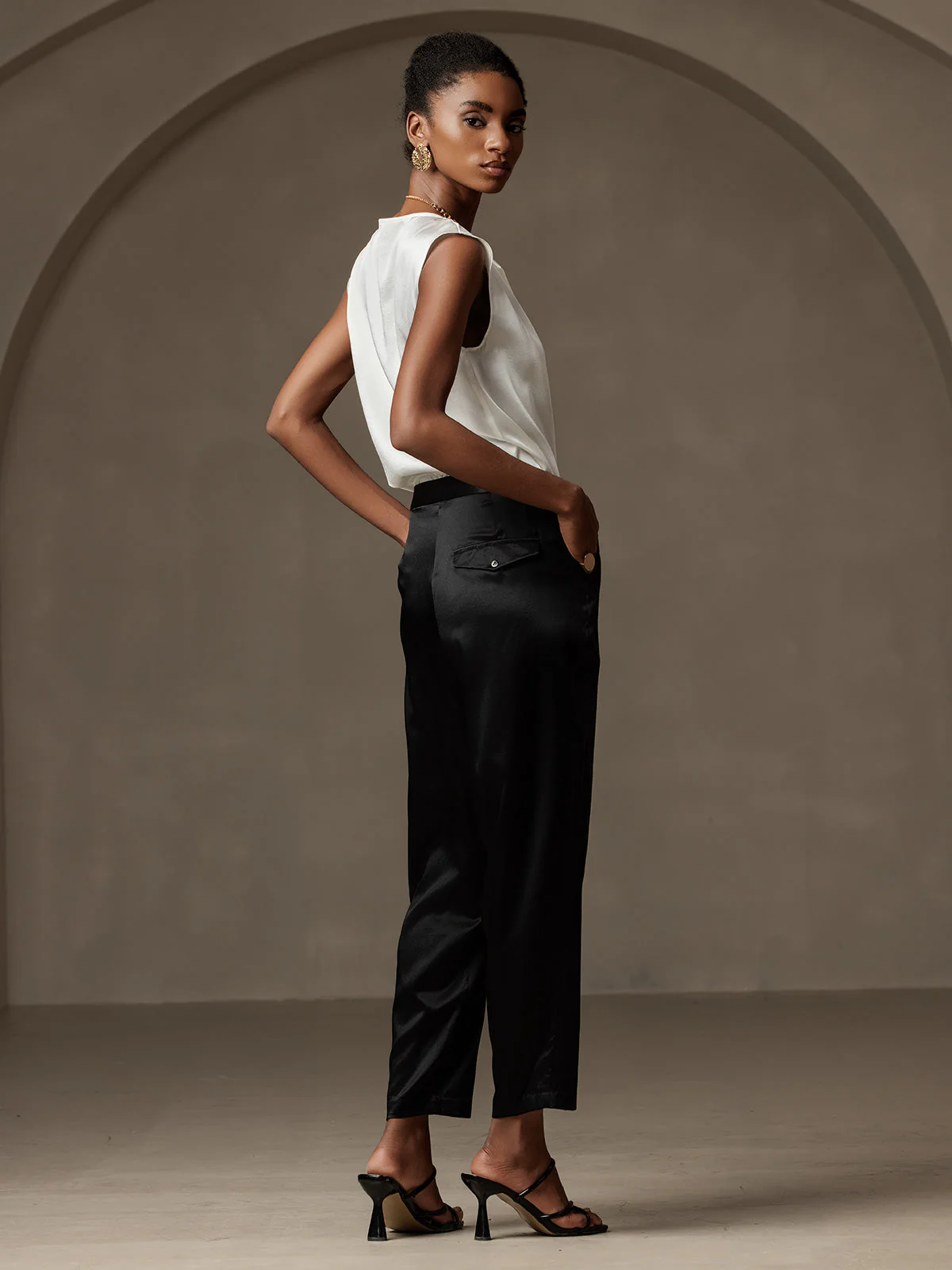 19Momme Pantalons en soie à la mode de style carotte - Image 8