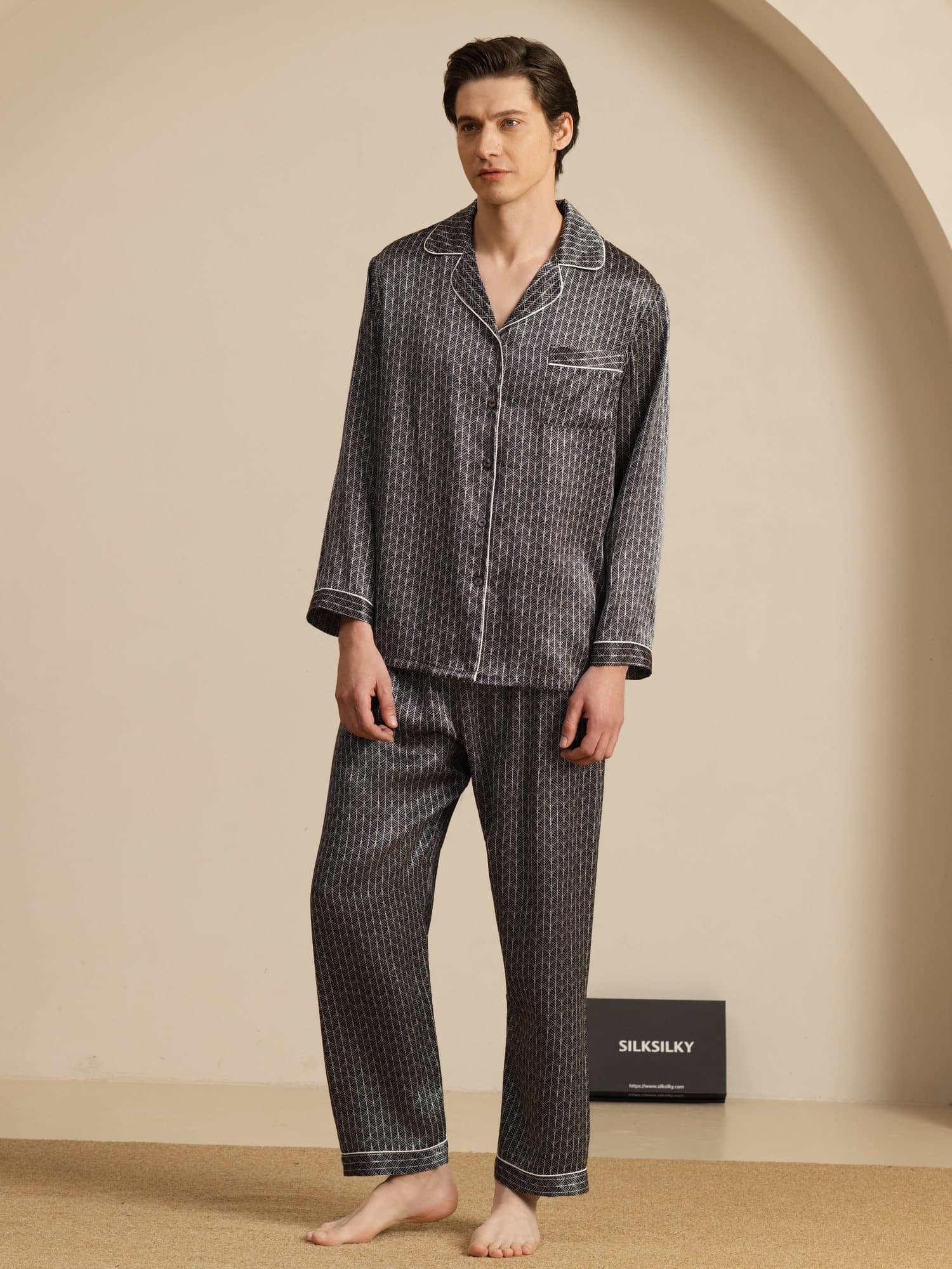 Ensemble Pyjama Homme En Soie Pure Imprimé Ginkgo Bleu Marine Manches Longues Avec Pantalon - Image 18