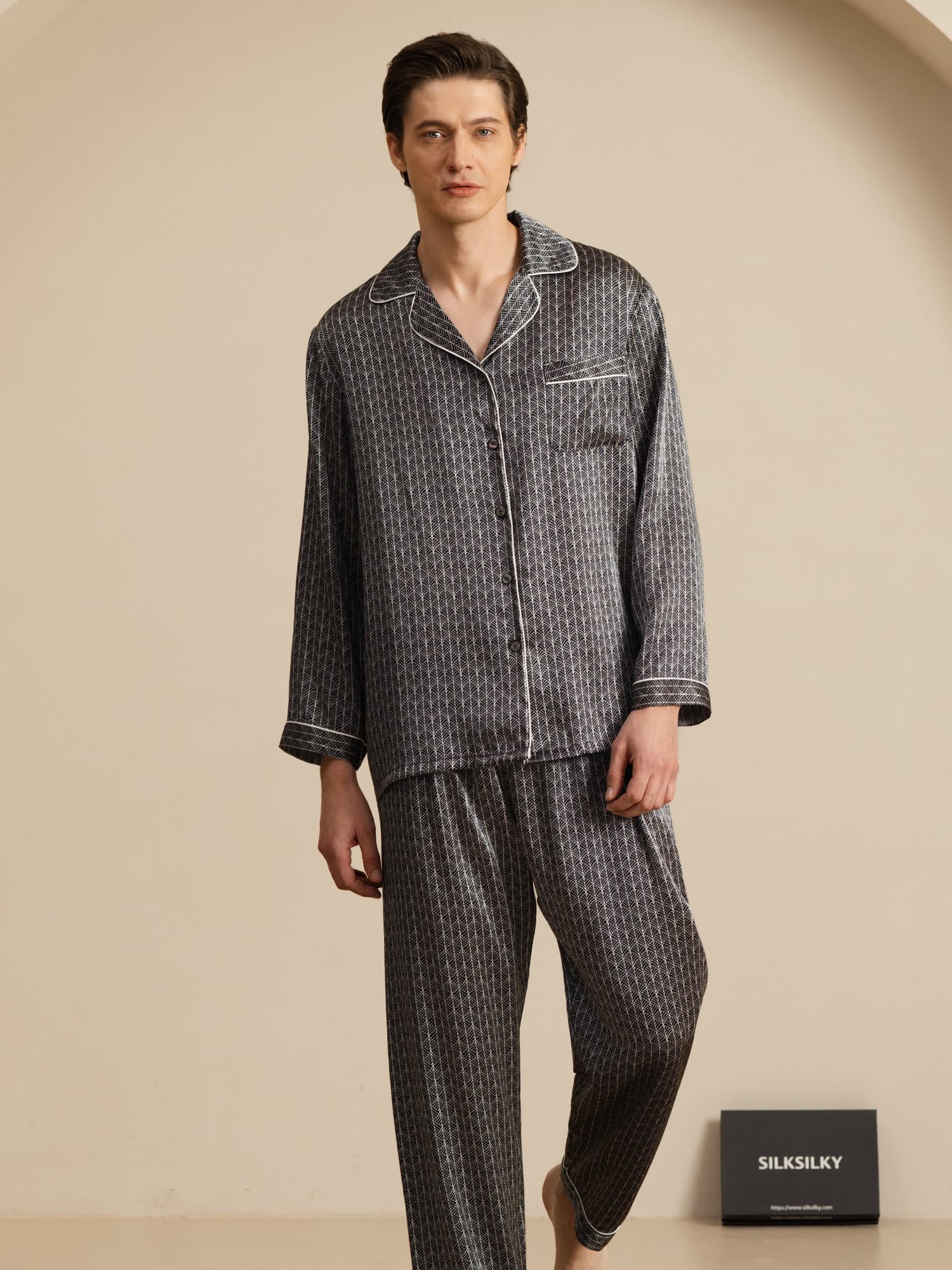 Ensemble Pyjama Homme En Soie Pure Imprimé Ginkgo Bleu Marine Manches Longues Avec Pantalon - Image 20