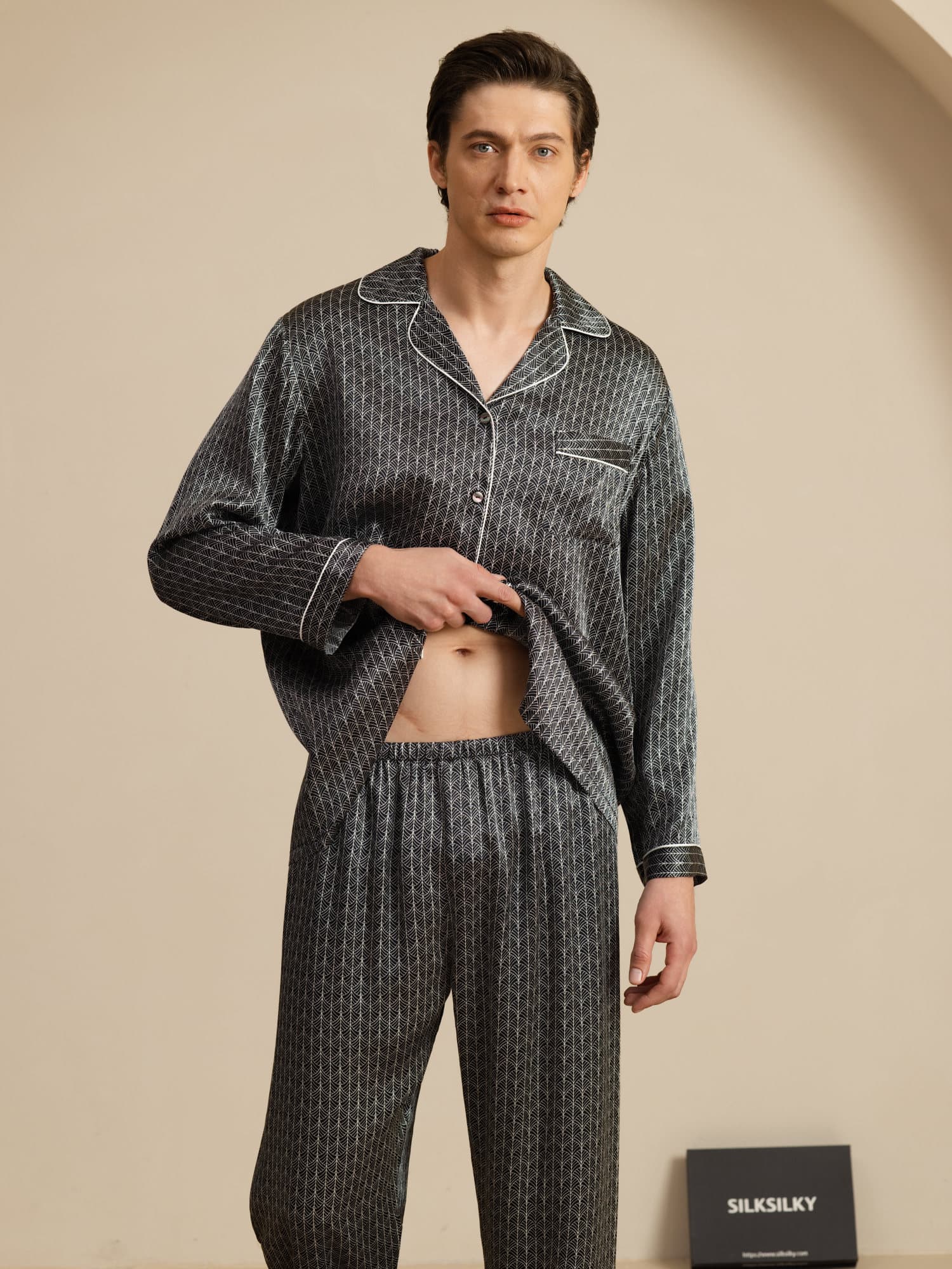 Ensemble Pyjama Homme En Soie Pure Imprimé Ginkgo Bleu Marine Manches Longues Avec Pantalon - Image 21