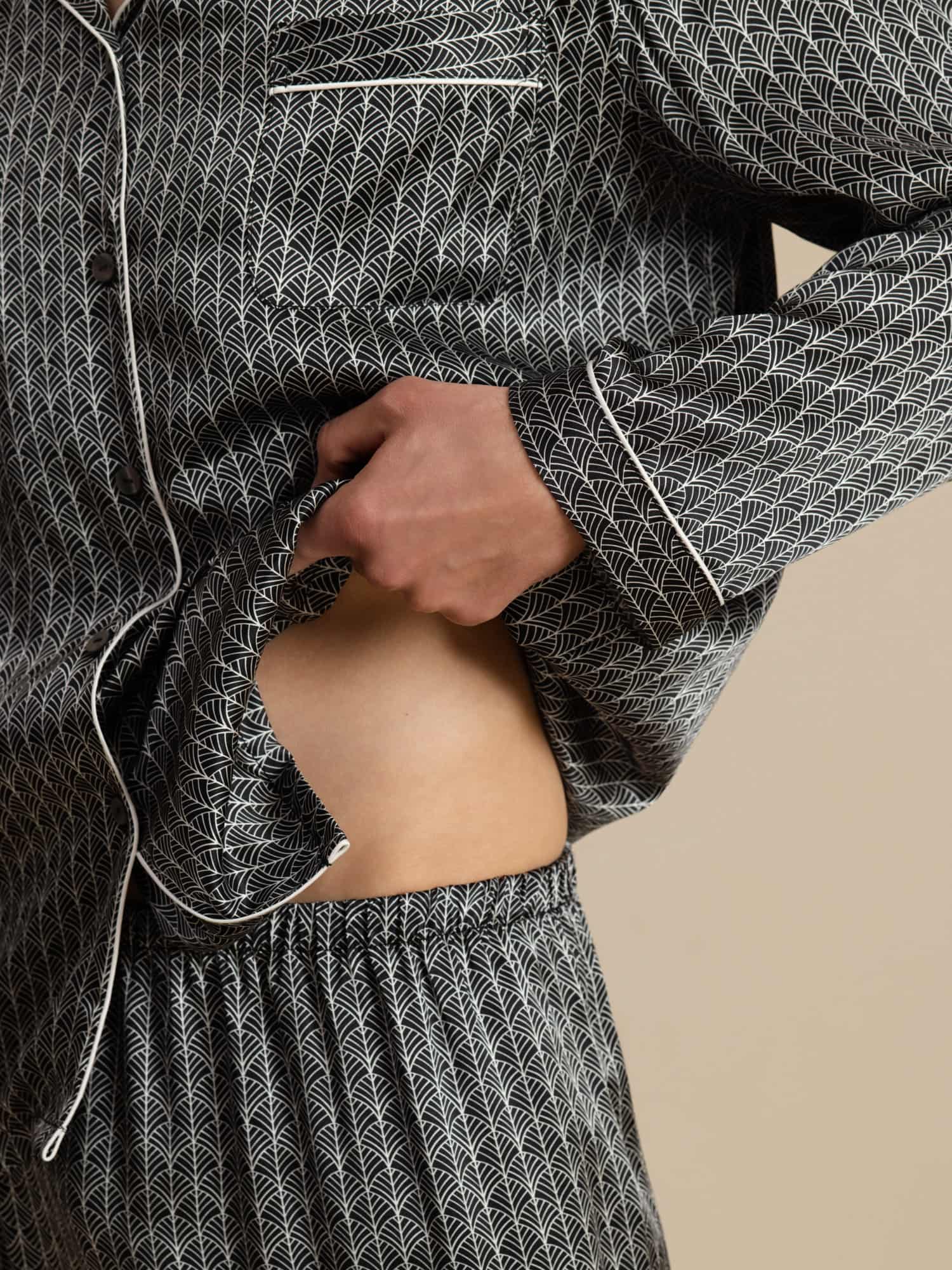 Ensemble Pyjama Homme En Soie Pure Imprimé Ginkgo Bleu Marine Manches Longues Avec Pantalon - Image 22