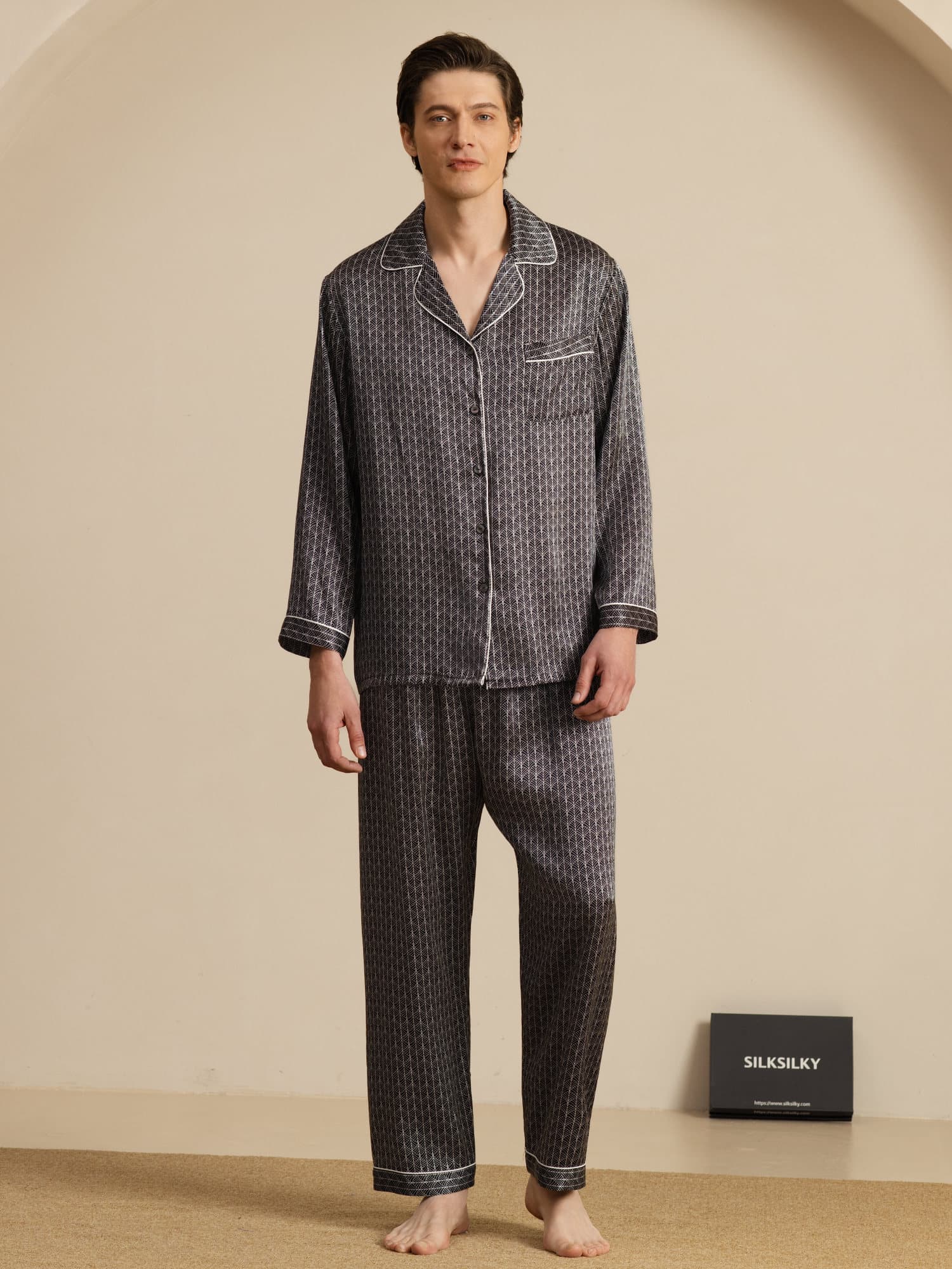 Ensemble Pyjama Homme En Soie Pure Imprimé Ginkgo Bleu Marine Manches Longues Avec Pantalon - Image 24