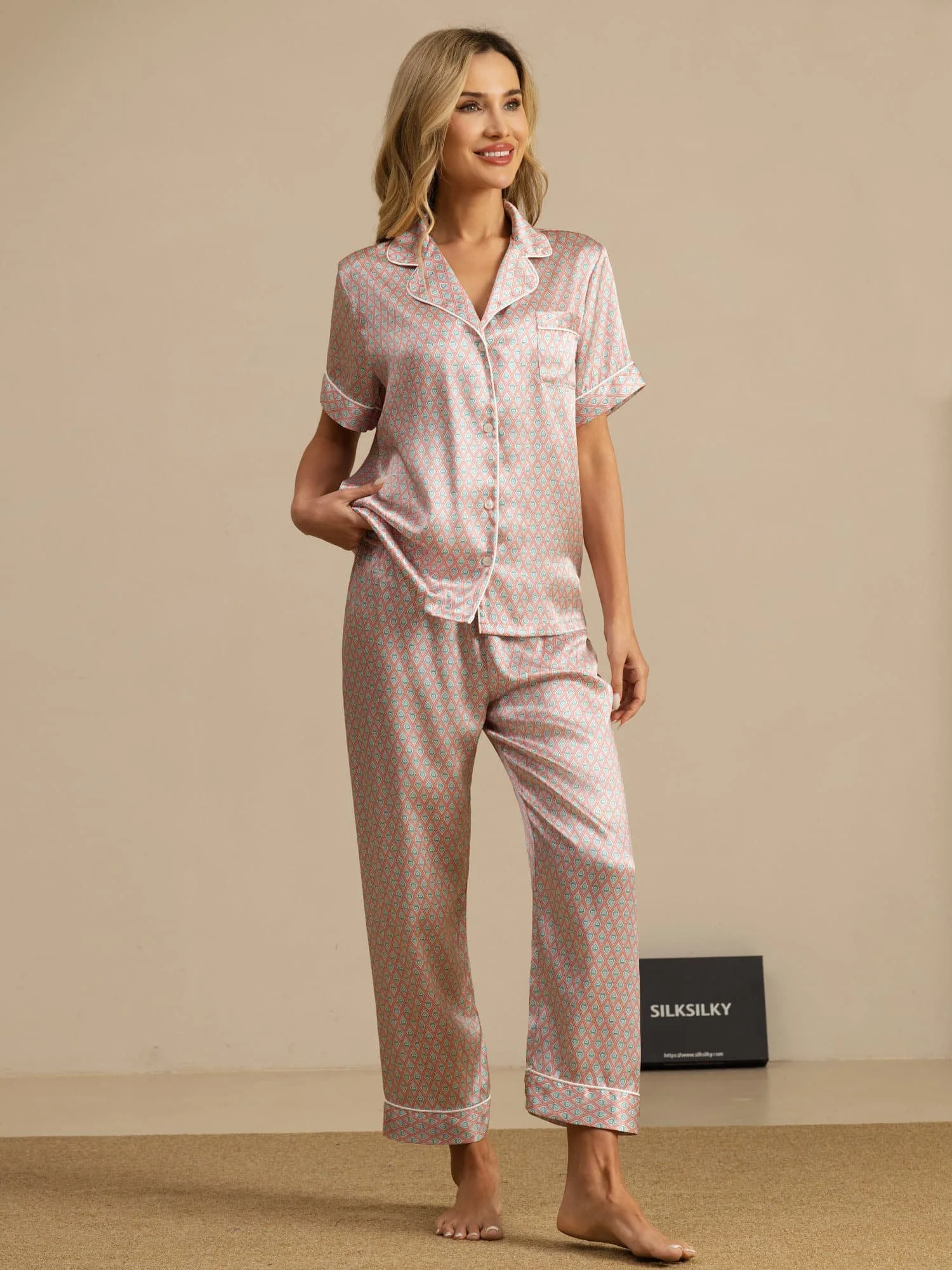 Ensemble De Pyjama En Soie Pure À Imprimé Géométrique À Manches Courtes À Revers Pour Femme Avec Pantalon - Image 11