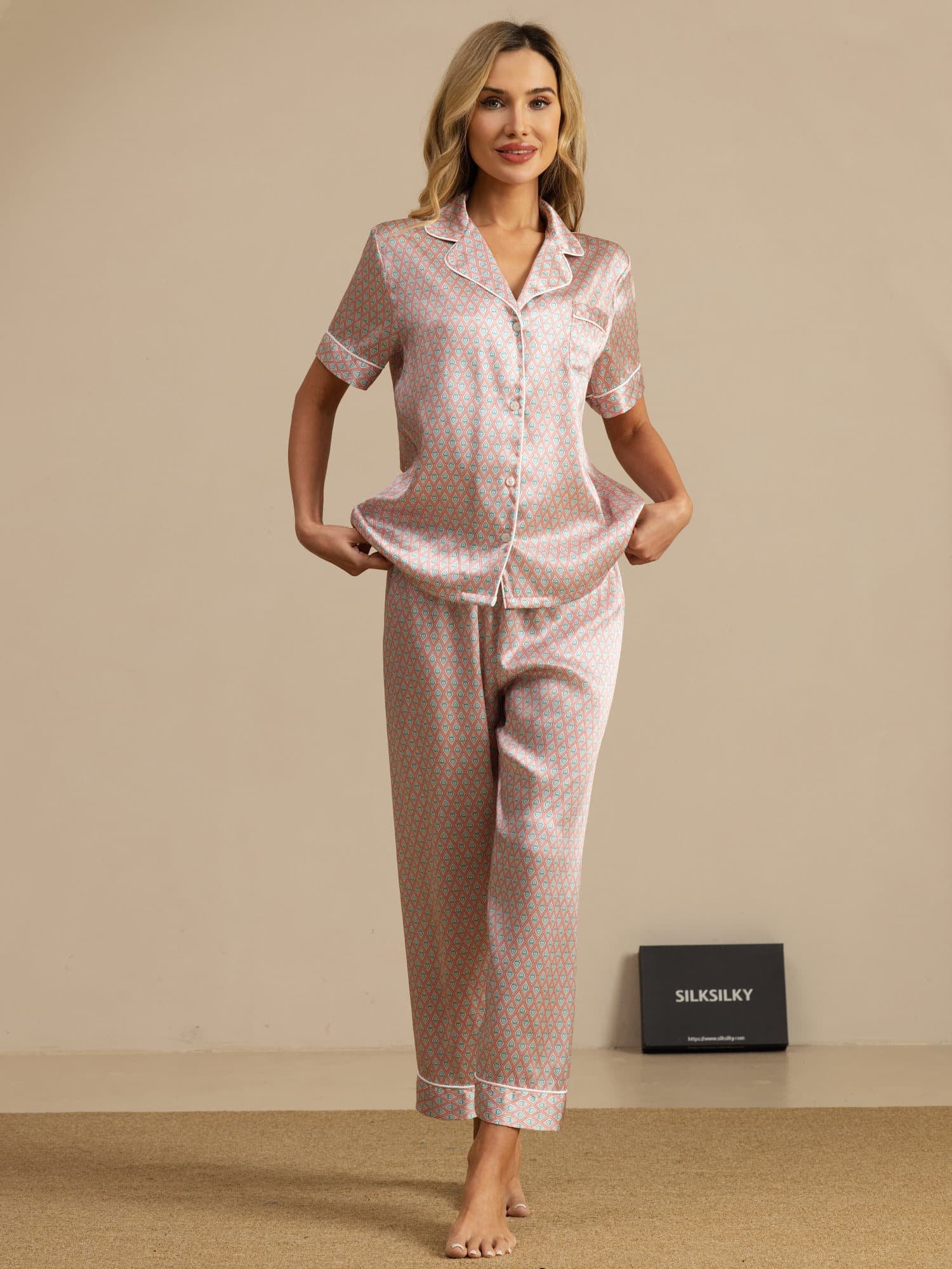 Ensemble De Pyjama En Soie Pure À Imprimé Géométrique À Manches Courtes À Revers Pour Femme Avec Pantalon - Image 6