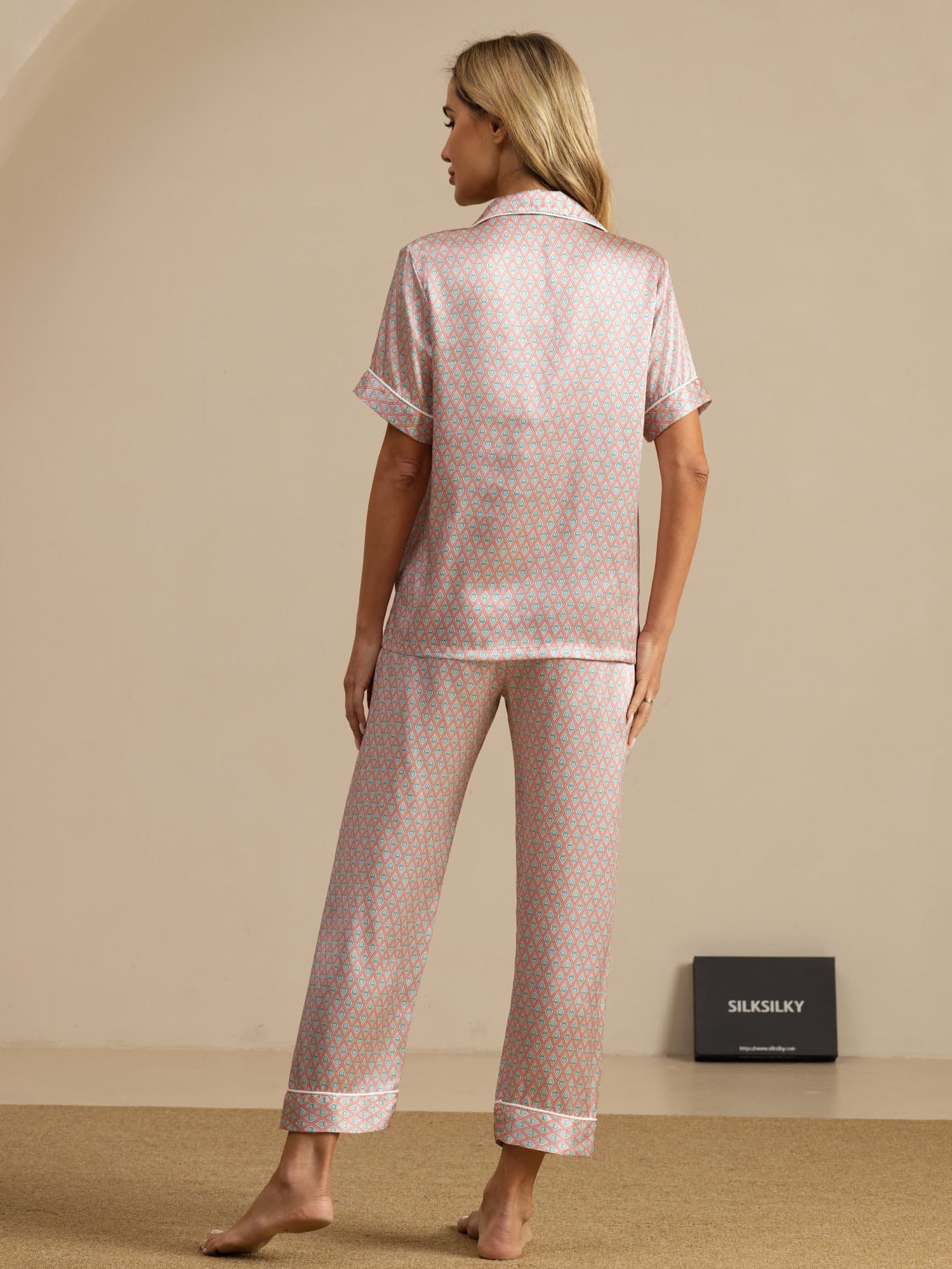 Ensemble De Pyjama En Soie Pure À Imprimé Géométrique À Manches Courtes À Revers Pour Femme Avec Pantalon - Image 7