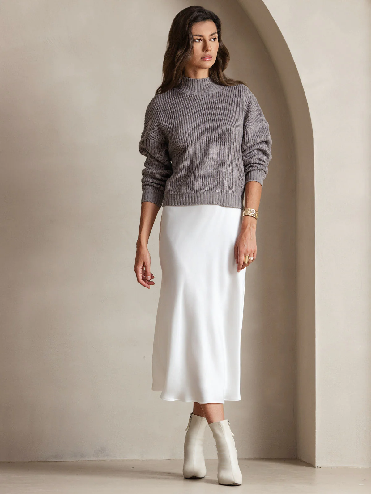 Robe Longue en Soie avec Bretelles Spaghetti - Image 20